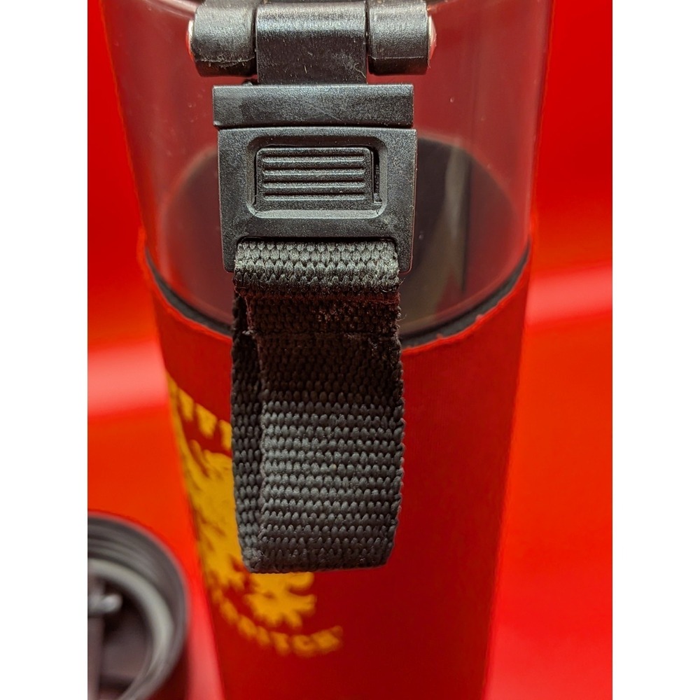 Universal Studios Harry Potter Gryffindor Quidditch Water Bottle Red Sleeve - Picture 8 of 8